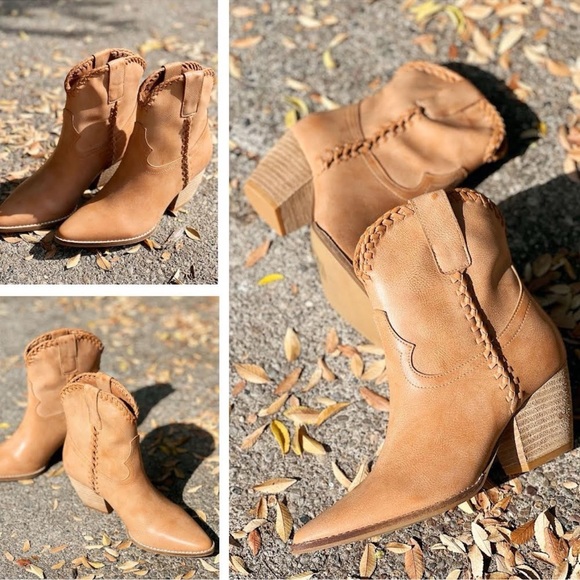 NEW Western Cowboy Whipstitched Ankle Boots
Pointy Toe Block Heel Distress Taupe - Picture 13 of 15